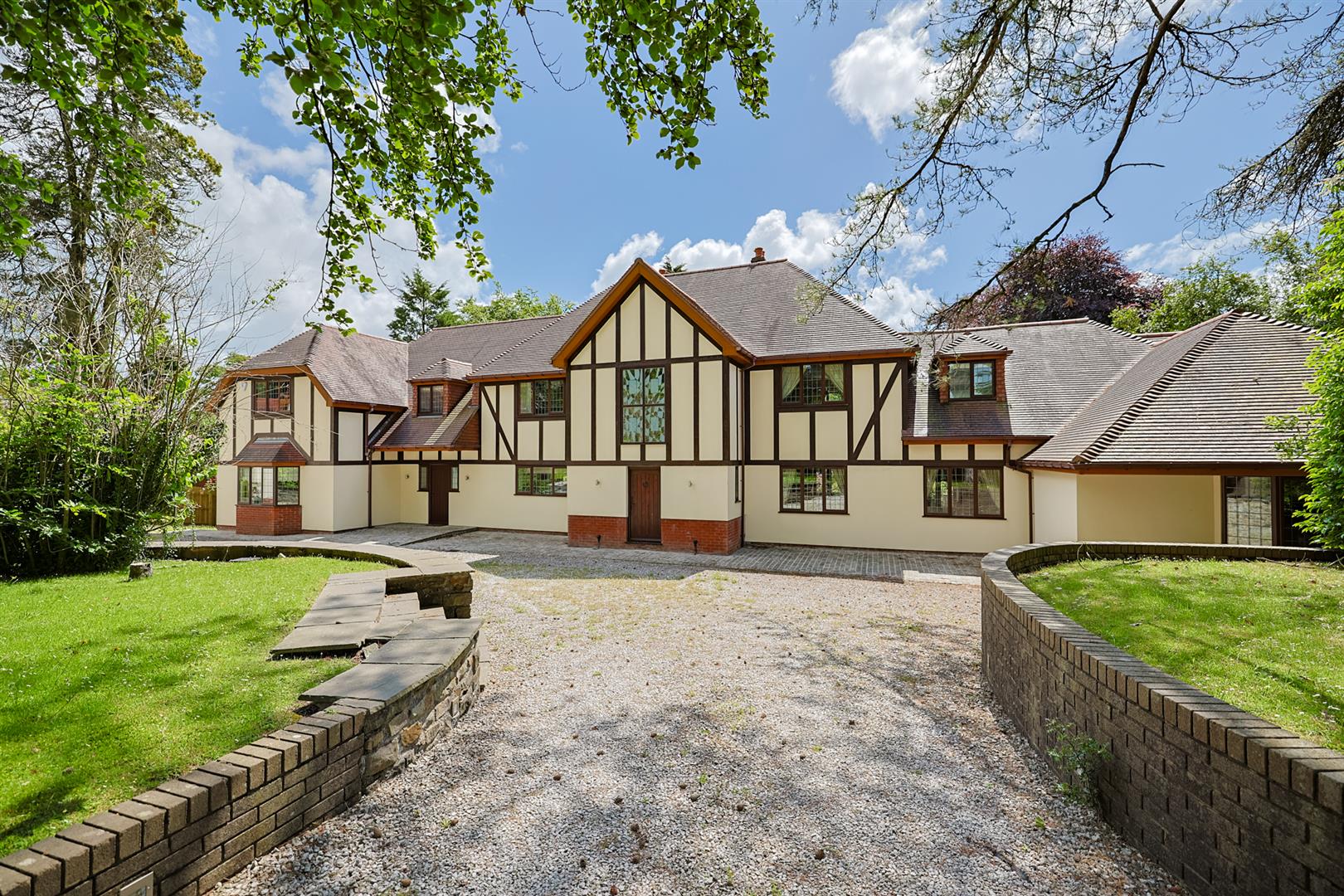 325 Gower Road, Killay, Swansea, SA2 7AE